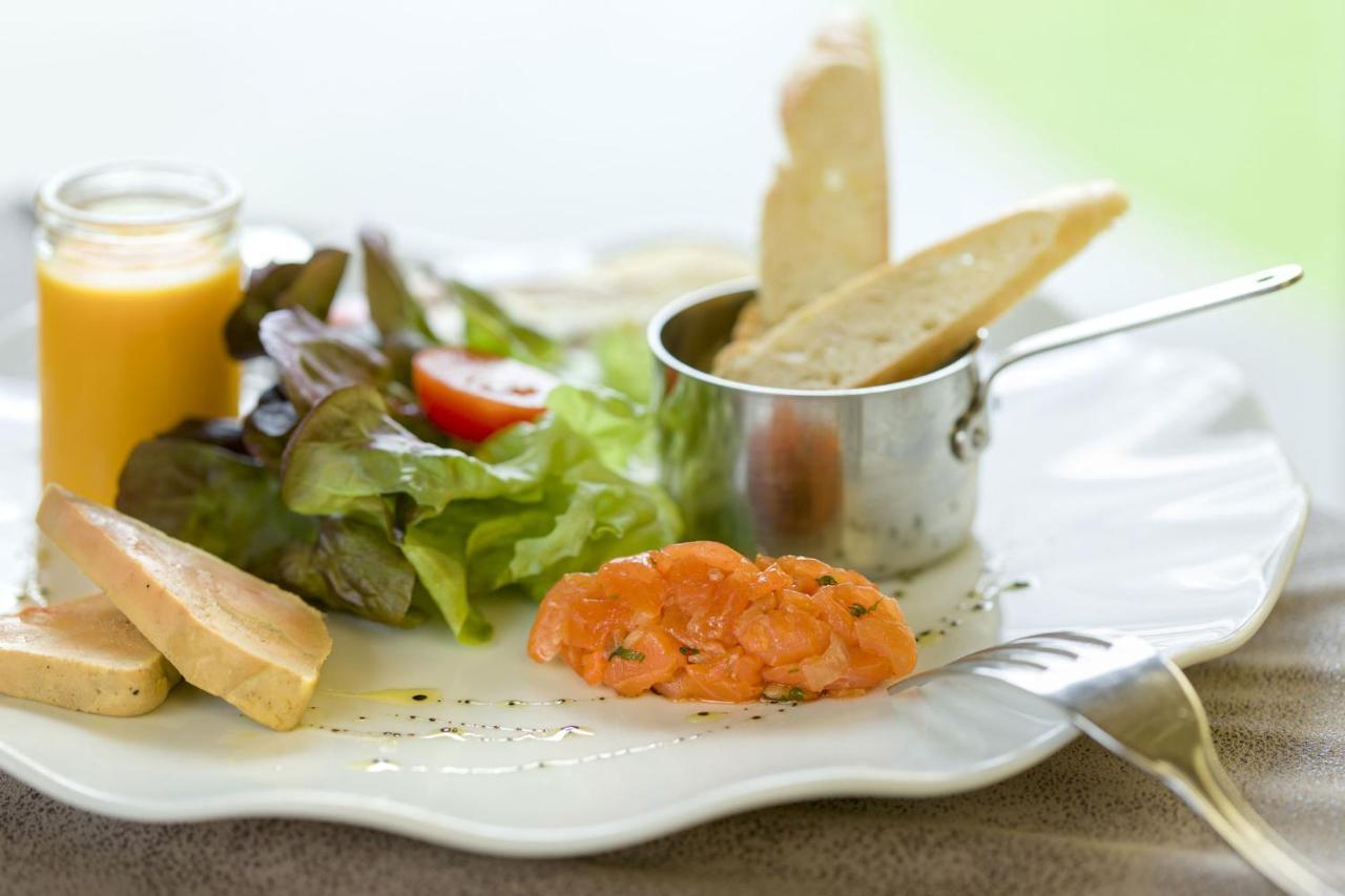 Hotel Le Vouglans - Restaurant La Valouse Orgelet Buitenkant foto